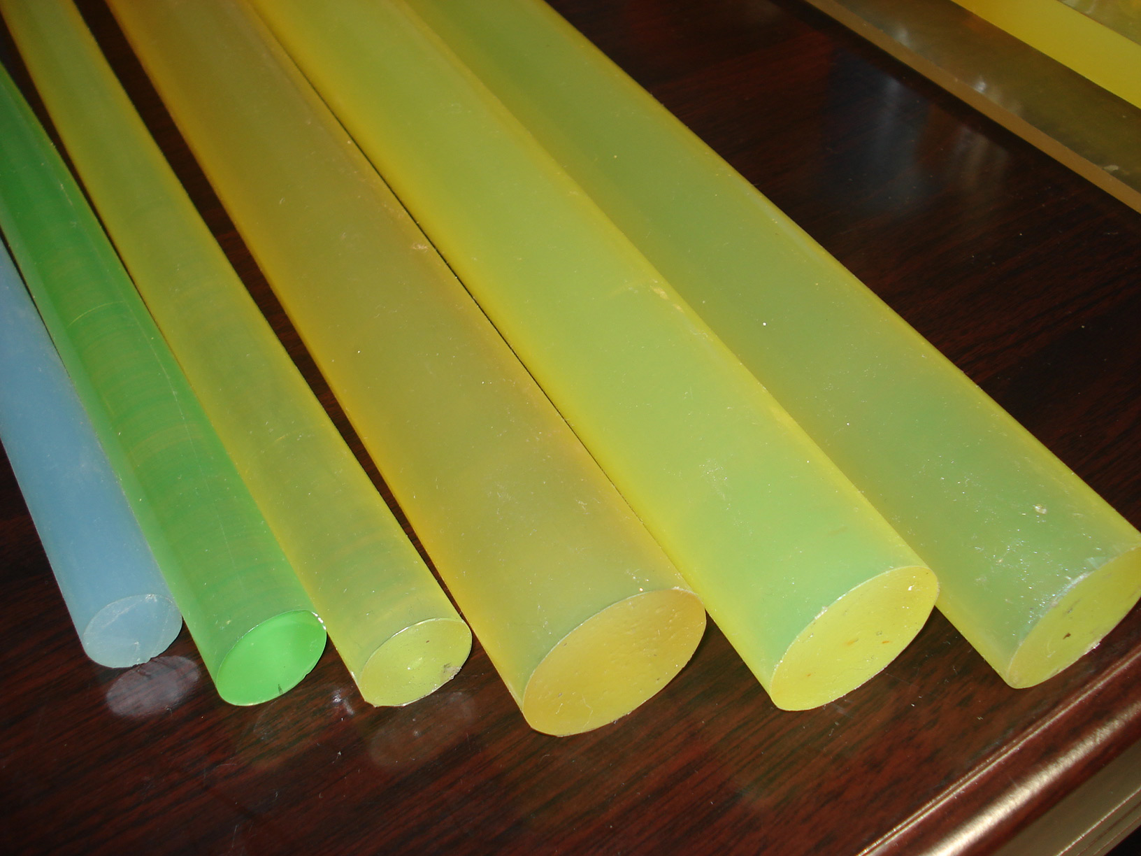 聚氨脂起泡的解決方法與消泡劑的使用方法