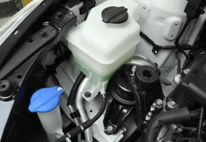 汽車防凍液消泡劑，就找中聯邦消泡劑！