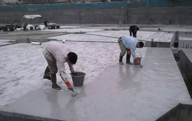 為何防水涂料減少8道工序？因為防水涂料消泡劑