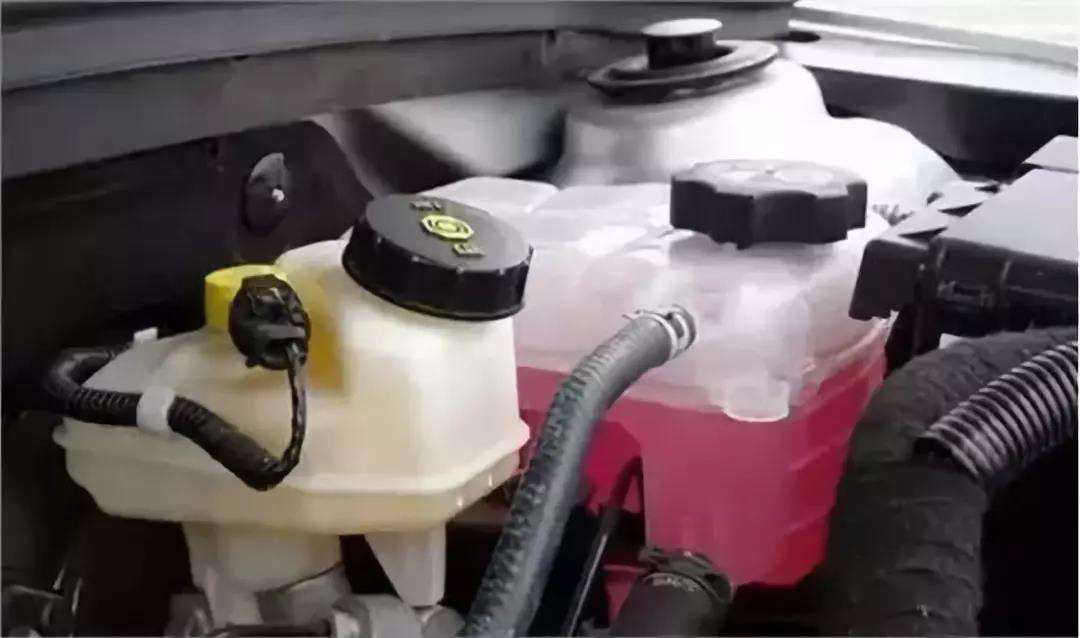 冷卻液消泡劑被研發過后，讓廠家更加欲罷不能