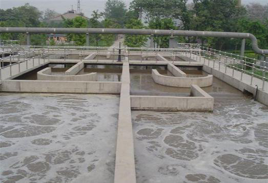 污水處理消泡劑只是解決這個(gè)污水處理廠家的泡沫問(wèn)題？